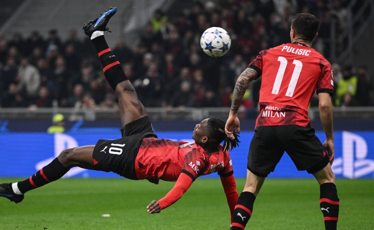 AC Milan scores its first goals in CL group to beat PSG