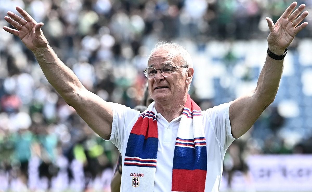 Leicester's Premier League-winning coach Ranieri calls it quits
