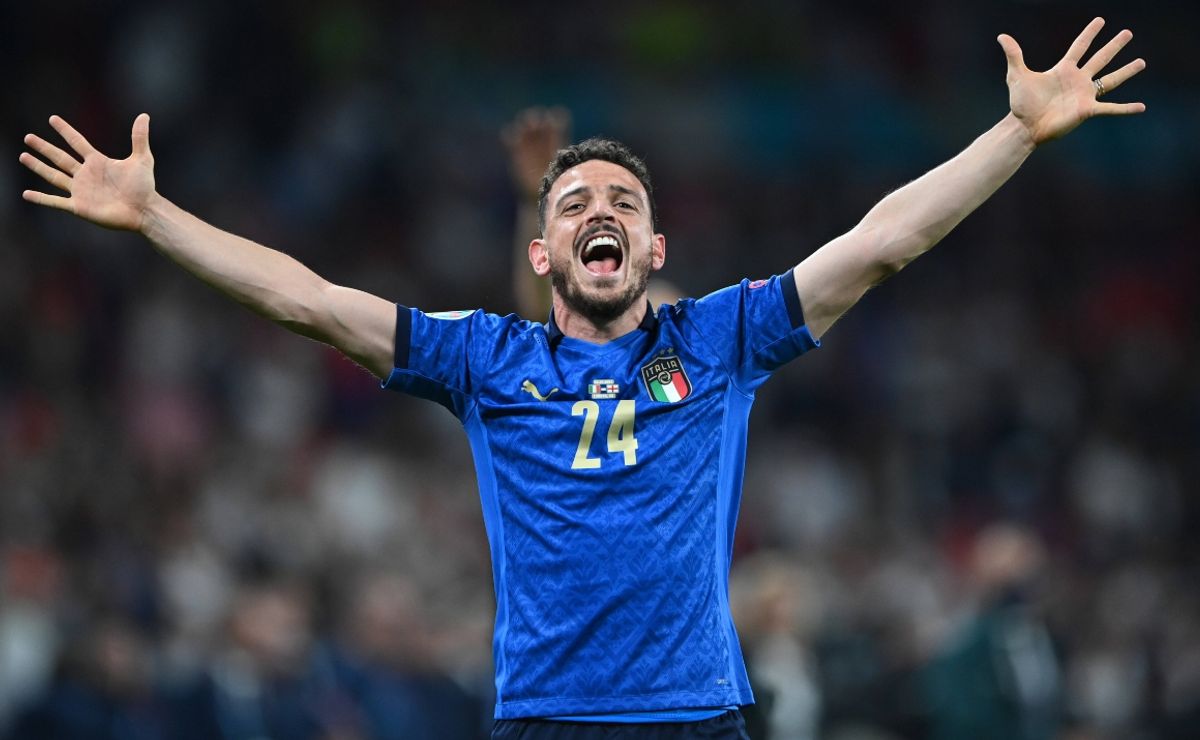 Italy names previously banned star in Euro 2024 squad