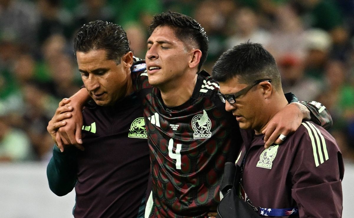 Injured Mexico star to miss Copa America as pitch concerns grow