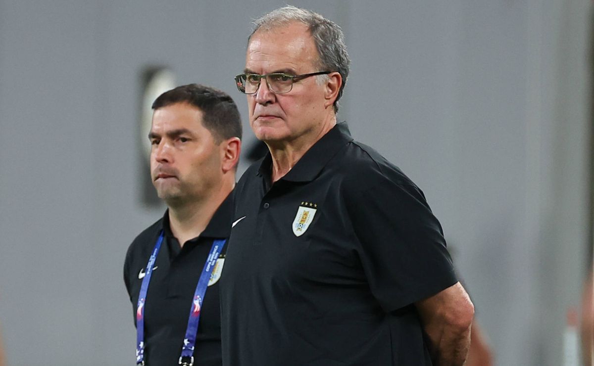 Bielsa criticizes early exit of young South Americans to Europe