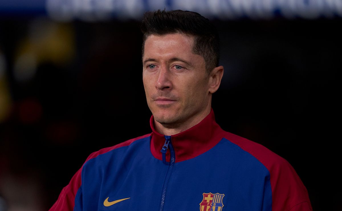 https://ds-images.bolavip.com/news/image?src=https%3A%2F%2Fimages.worldsoccertalk.com%2Fjpg%2Ffull%2FWST_20241121_WST_540657_Robert-Lewandowski-1.jpg&width=1200&height=740