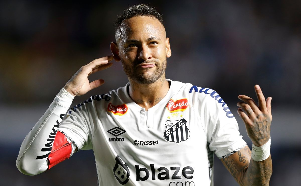 Neymarは2026年のワールドカップの準備のために給与削減でバルセロナに戻ることをいとわないと伝えられています