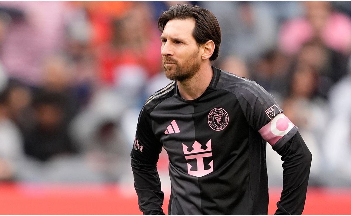 https://ds-images.bolavip.com/news/image?src=https%3A%2F%2Fimages.worldsoccertalk.com%2Fjpg%2Ffull%2FWST_20250427_WST_567568_Lionel-Messi-7.jpg&width=1200&height=740