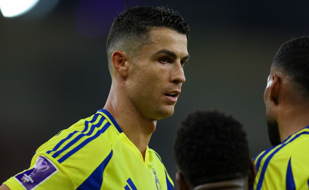 https://ds-images.bolavip.com/news/image?src=https%3A%2F%2Fimages.worldsoccertalk.com%2Fjpg%2Ffull%2FWST_20250514_WST_569724_Cristiano-Ronaldo-Al-Nassr.jpg&width=1200&height=740