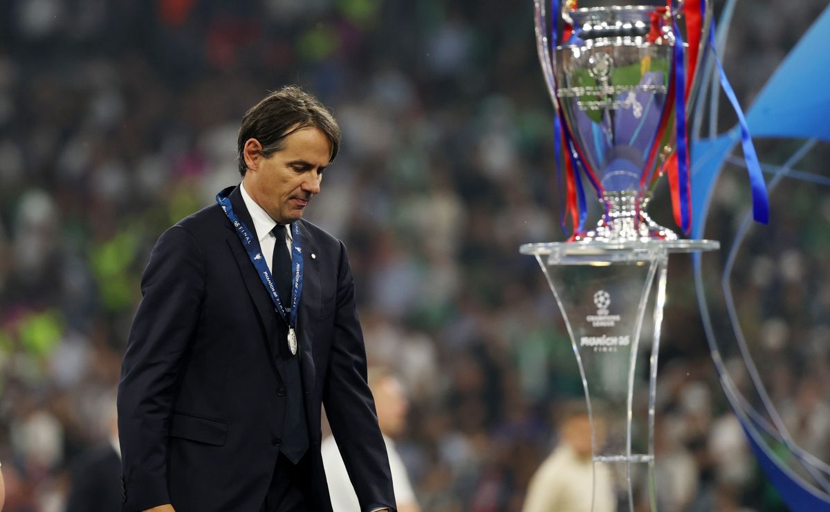 Inter Milan without a coach after losing Champions League final