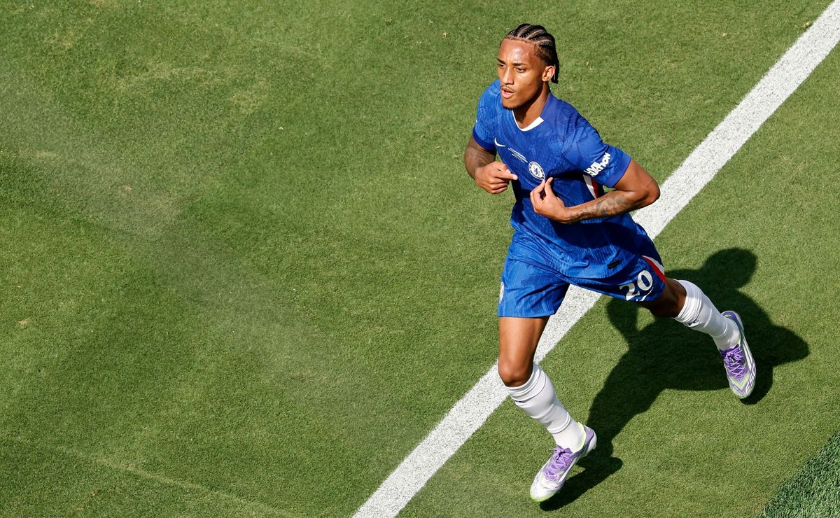 Video: João Pedro scores stunning third goal in Chelsea vs. PSG in Club World Cup final