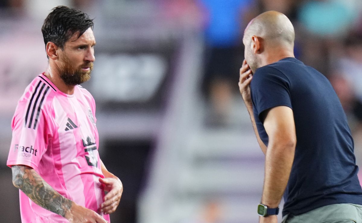 image?src=https%3A%2F%2Fimages.worldsoccertalk.com%2Fjpg%2Ffull%2FWST 20250815 WST 584699 messi mascherano