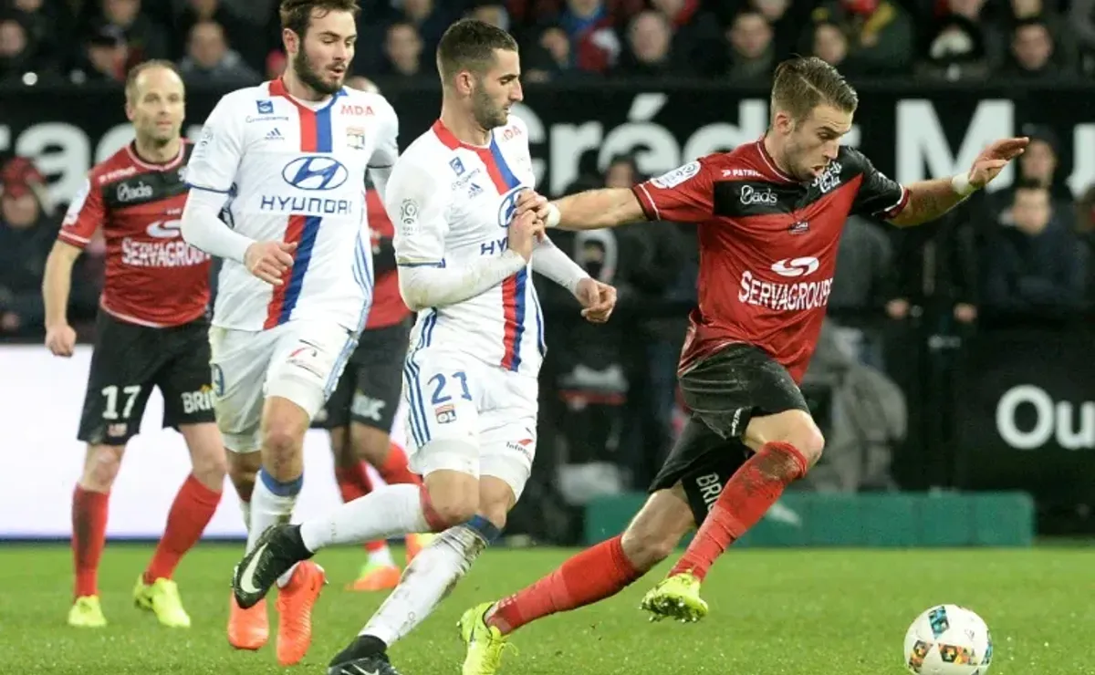 Struggling Lyon lose at Guingamp