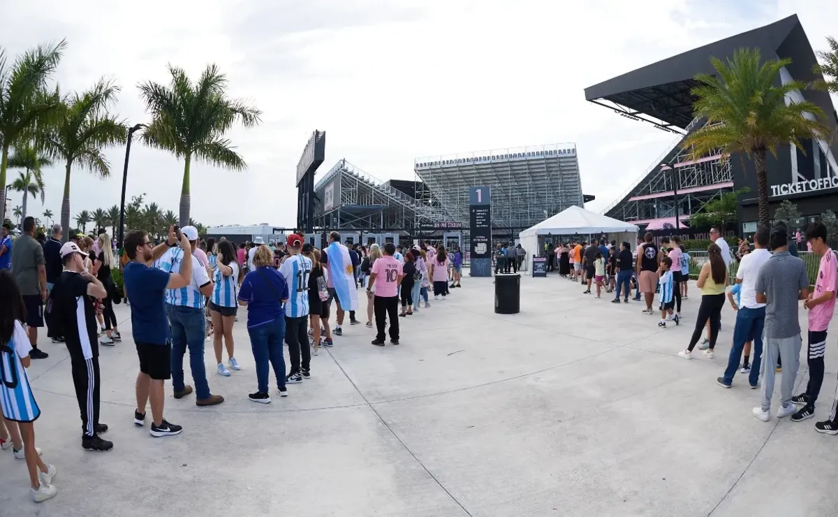 Average Inter Miami home ticket price up 690% with Messi
