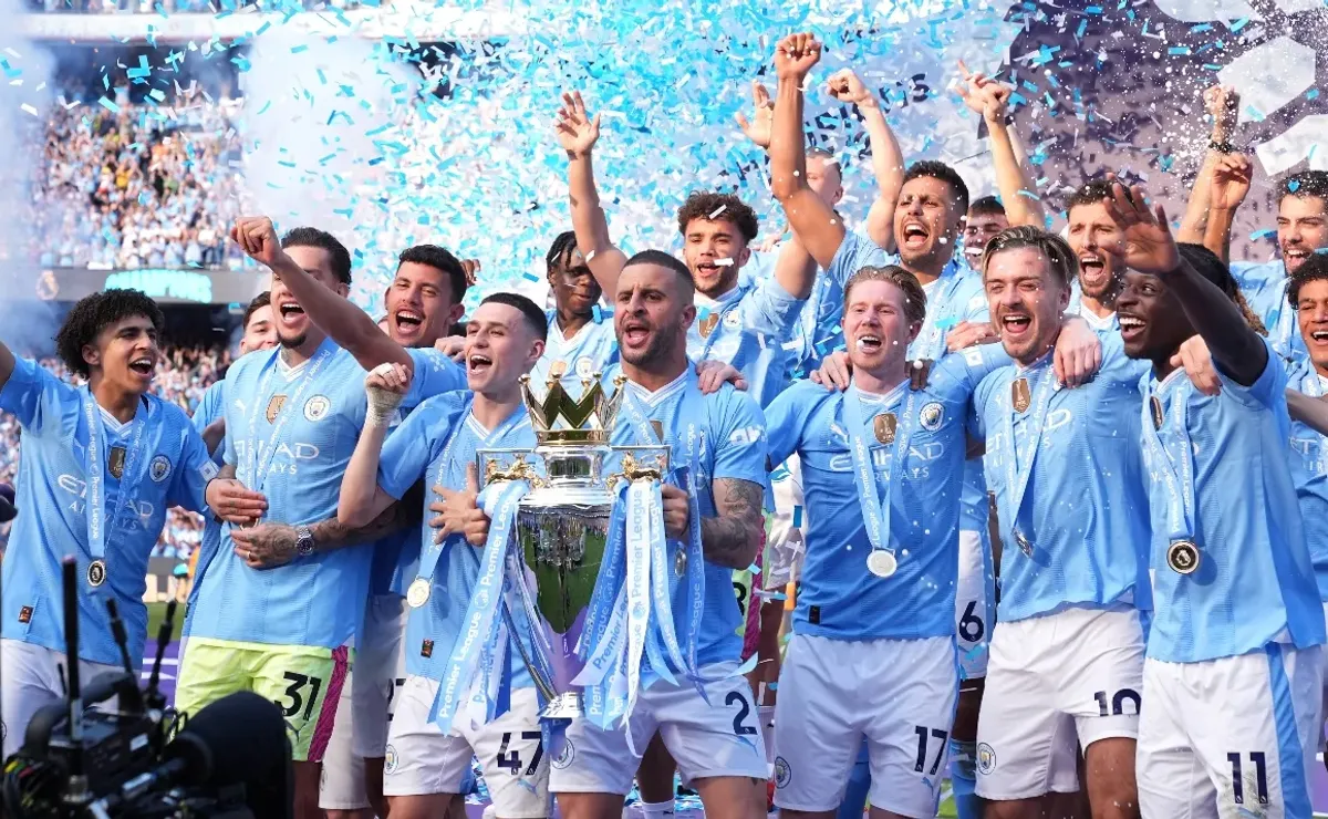 Manchester City claim fourth straight Premier League title