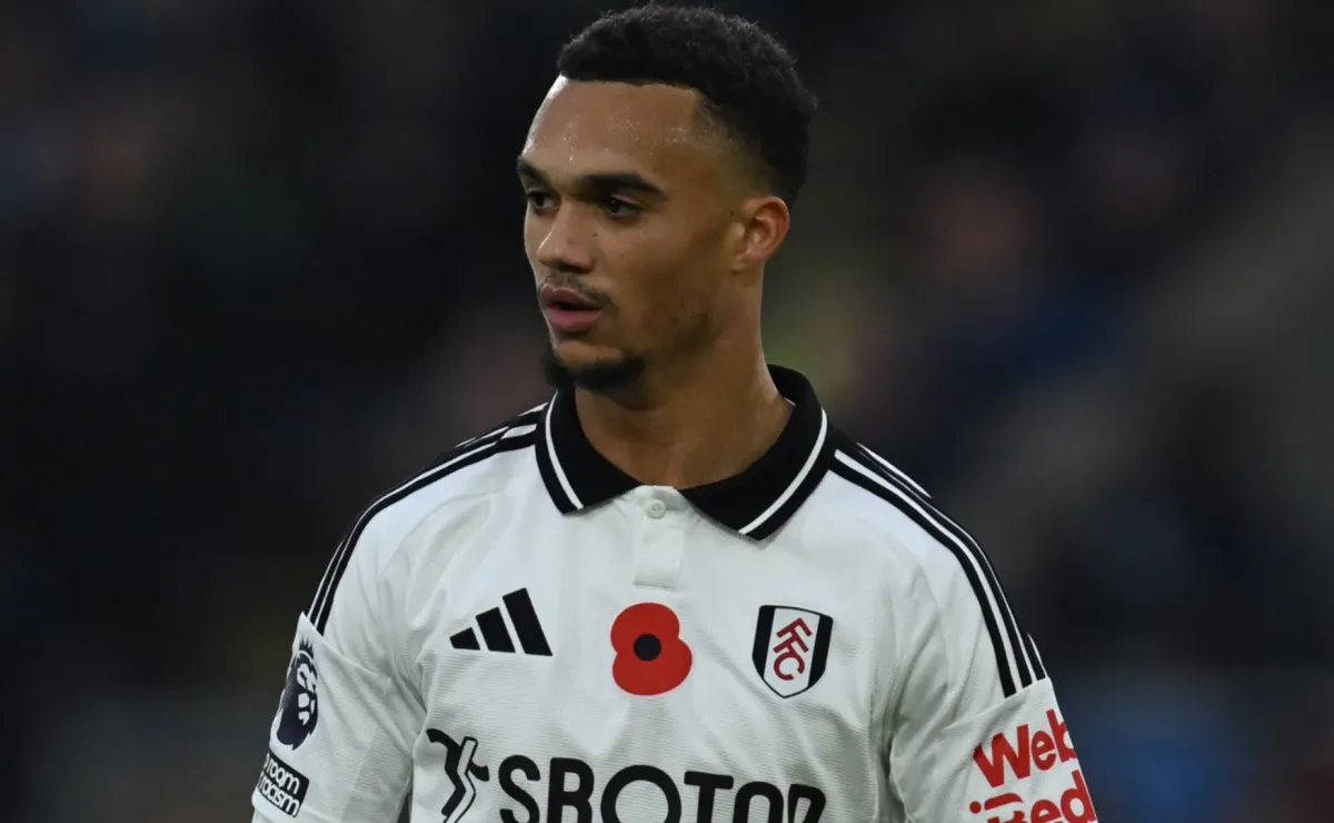 USMNT star Antonee Robinson reportedly targeted by Manchester United and Liverpool