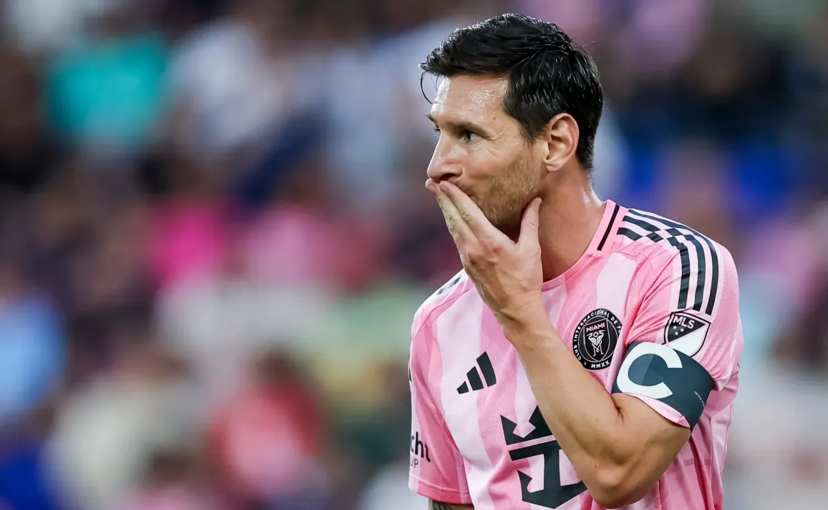Lionel Messi loses key Inter Miami teammate who leaves to play in Spain