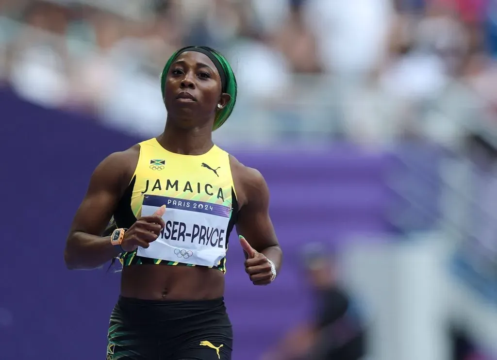 Shelly-Ann Fraser-Pryce no habría corrido en los 100 metros planos producto de una molestia física. (Imago)