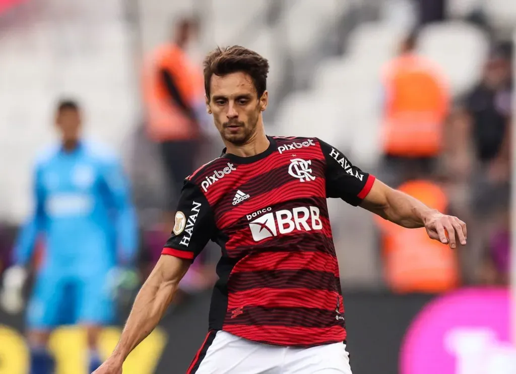 Rodrigo Caio pode se tornar uma opção para o Bahia. (Photo by Alexandre Schneider/Getty Images)