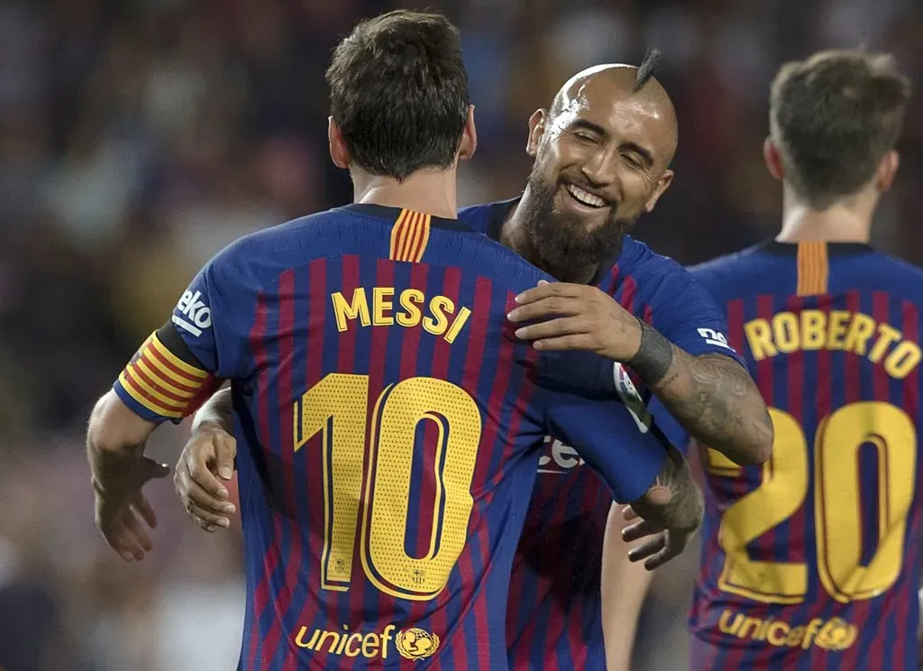 Ambos jugadores compartieron equipo en el FC Barcelona. Imagen: Joan Monfort/Photosport