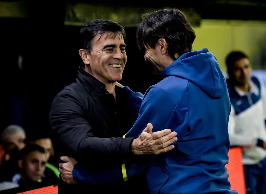 Gustavo Quinteros y Diego Martínez, en un Boca-Vélez del 2024. (Getty)