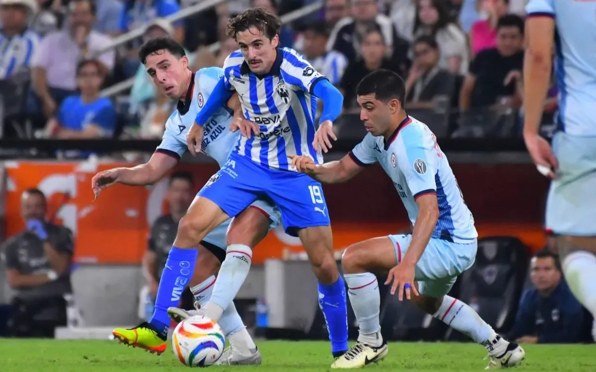 Jordi Cortizo ante Cruz Azul en el Apertura 2024. (Imago 7)