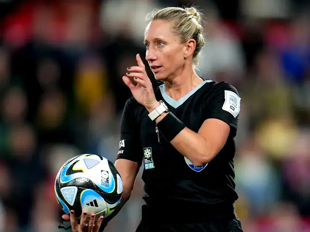 Tori Penso, árbitra estadounidense. (AFA Prensa)