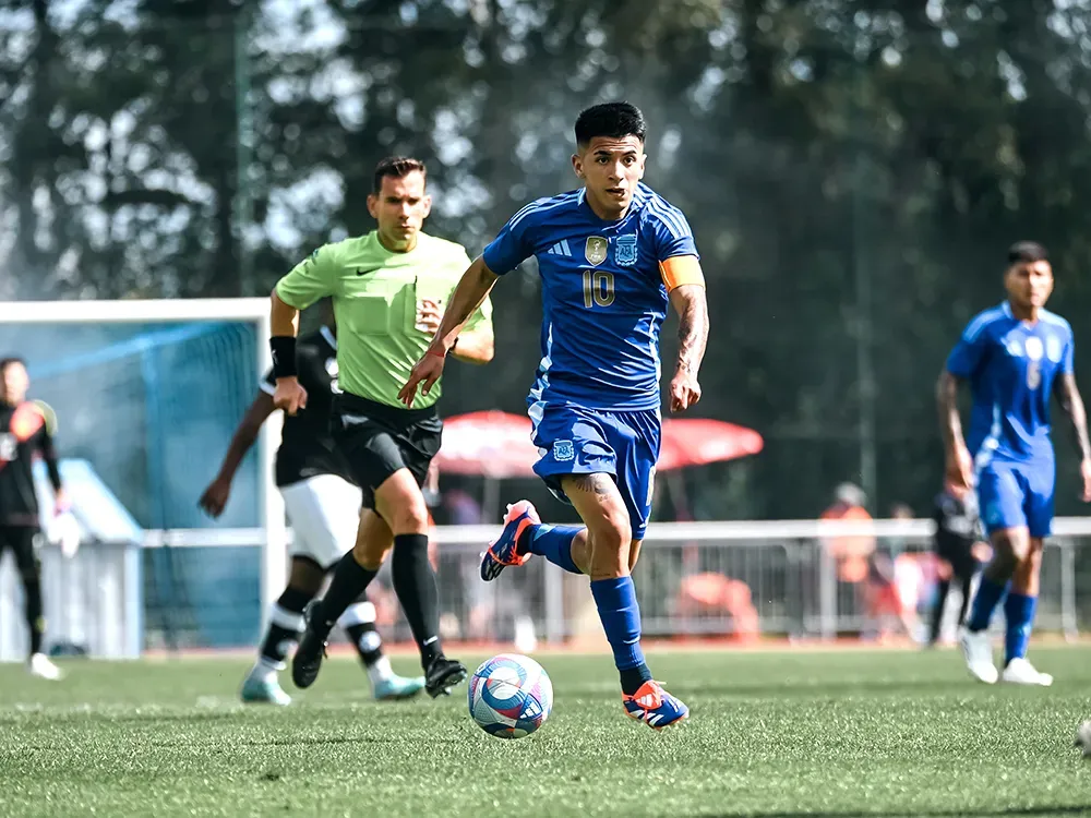 Thiago Almada durante el amistoso del Sub 23. (AFA Prensa)