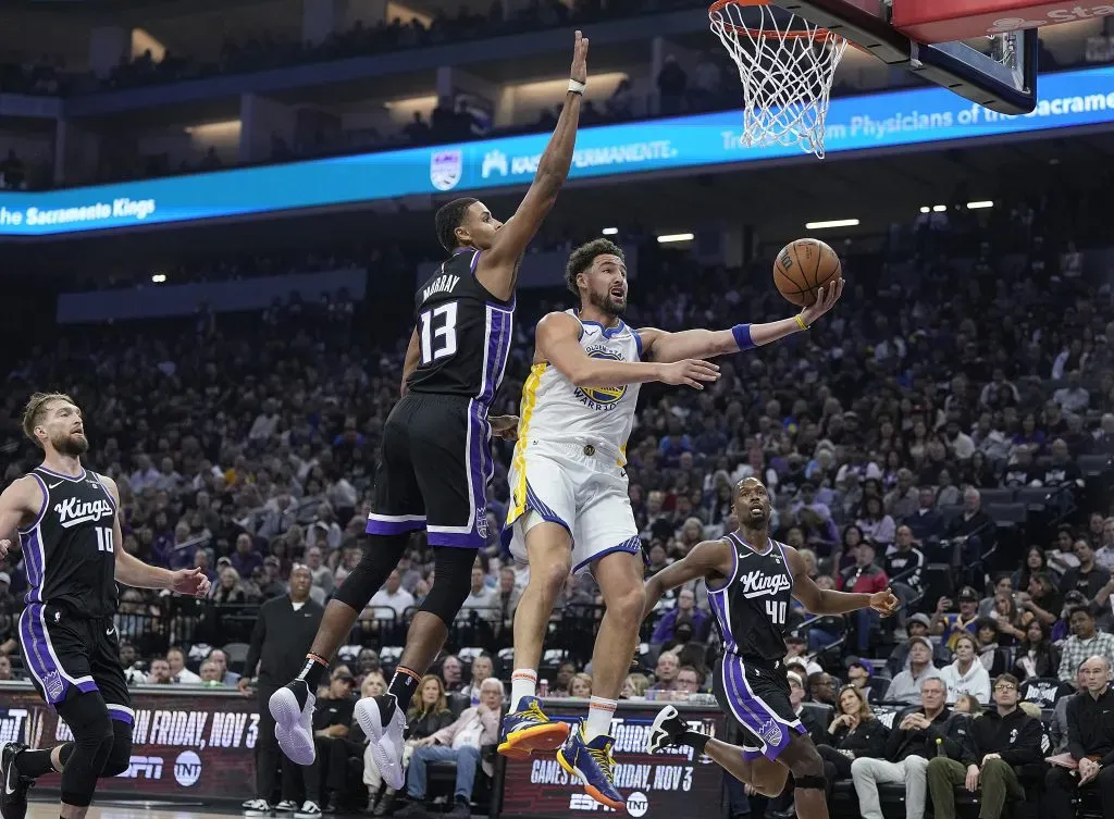 Klay Thompson realizando una bandeja ante Sacramento Kings (Getty Images).