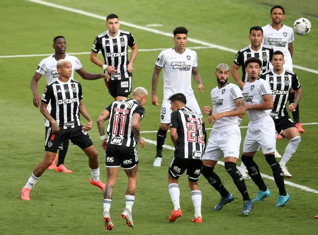 Vargas y su amargo gol en la final de la Copa Libertadores: el Mineiro perdió contra Botafogo.