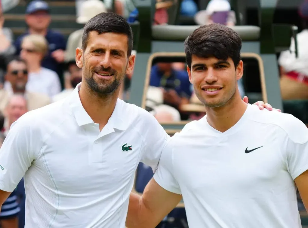 Novak Djokovic y Carlos Alcaraz llegarán a la final empatados en el historial. (Imago)