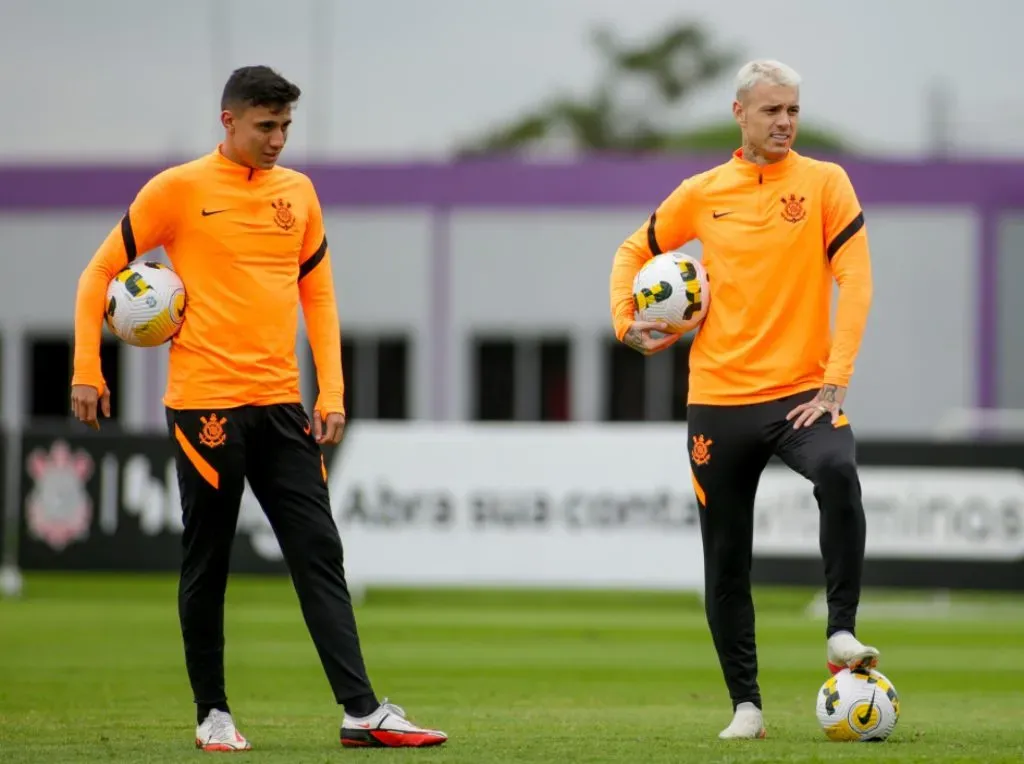 Foto: Rodrigo Coca / Agência Corinthians – Mantuan e Róger Guedes juntos