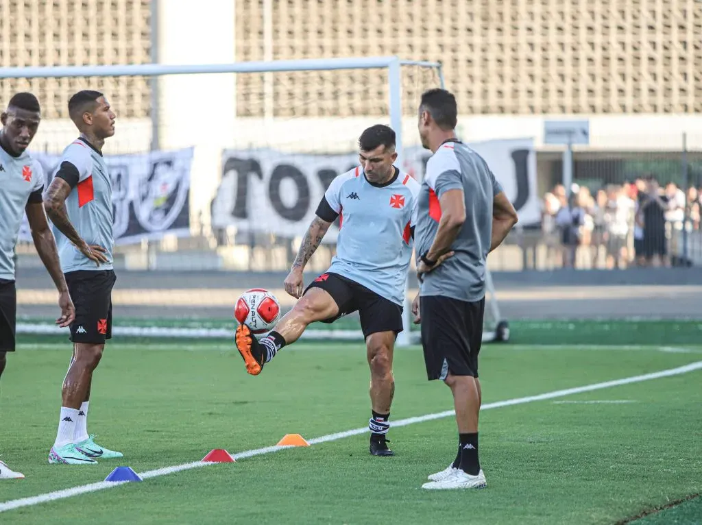 Medel atraviesa un duro momento en Vasco da Gama