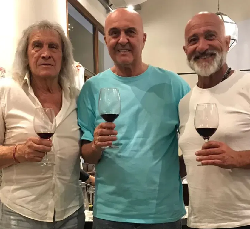 Hugo Gatti, Carlos Morete y Juan Amador Sánchez. (Foto: @carlasmanuelmorete).