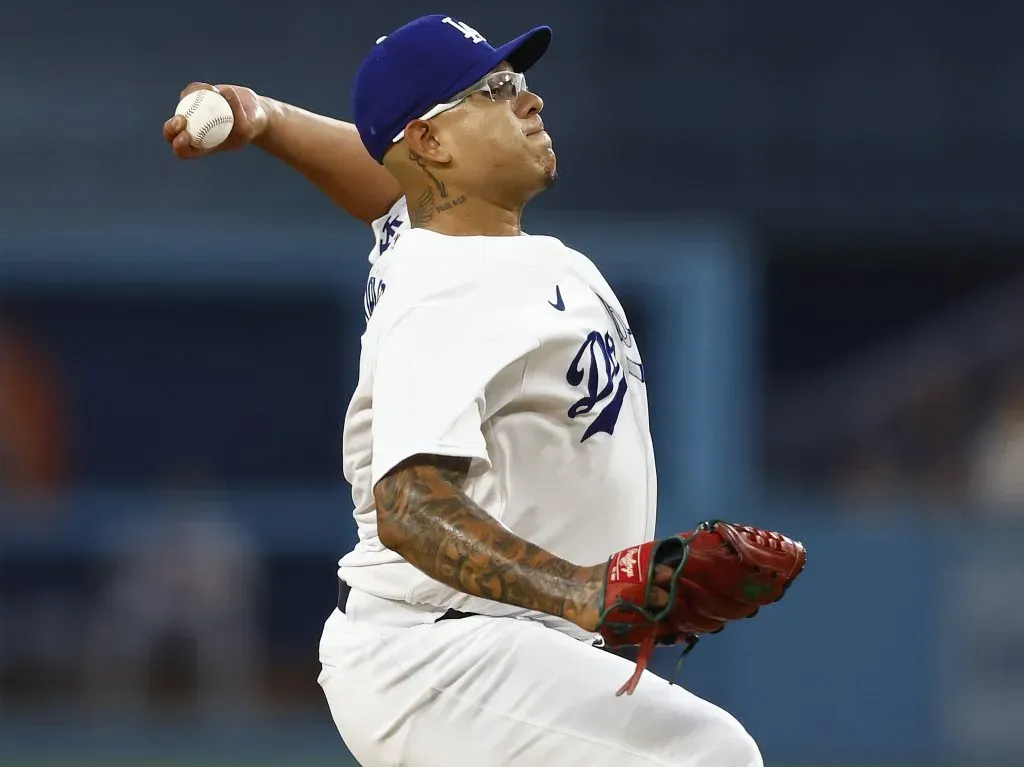 Julio Urías está en la agencia libre por primera vez a sus 27 años (Foto: Getty Images)