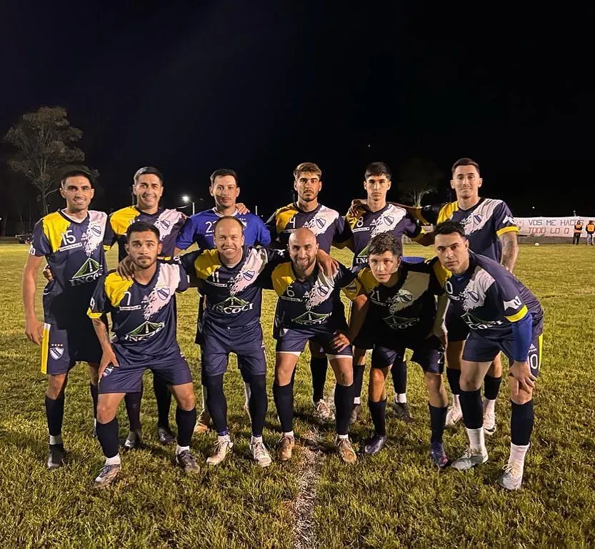 El plantel de Porongos FC tras el triunfo 2-0 frente a Arroyo Grande la pasada semana.