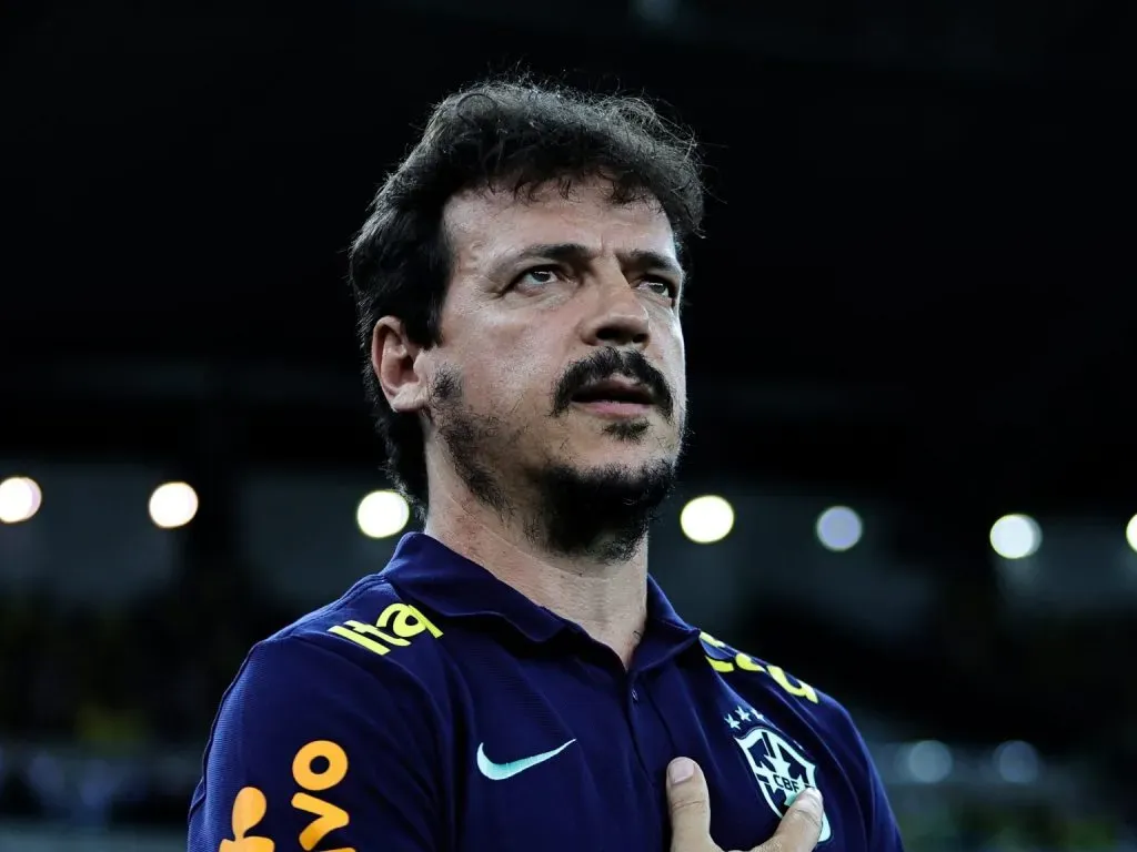 Foto: Fabio Giannelli/AGIF – Fernando Diniz está pressionado na Seleção