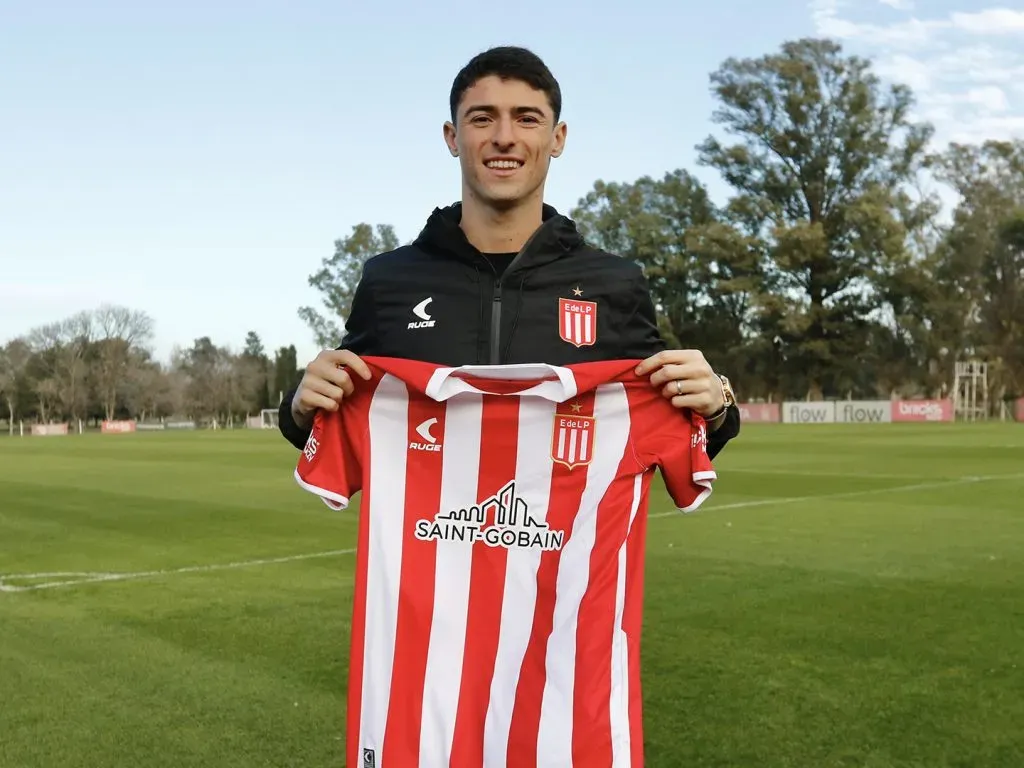 Con esta foto confirmaron la llegada de Facundo Rodríguez a Estudiantes de la Plata. (Foto: @EdelpOficial)