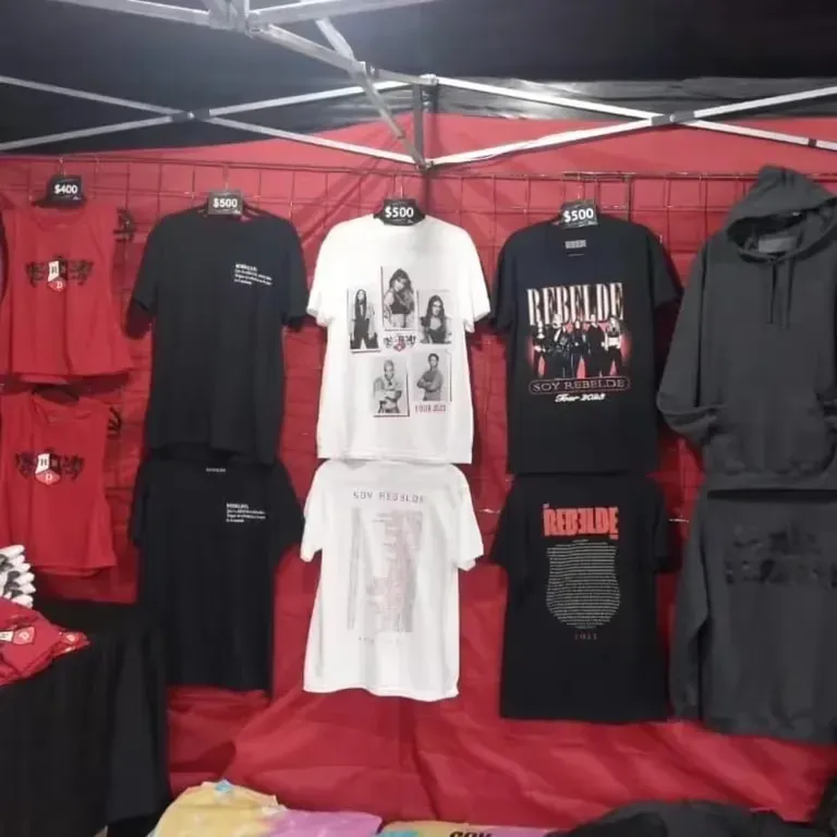 Parte del Merch oficial de RBD en México 2023 (@liveshowsmerch)