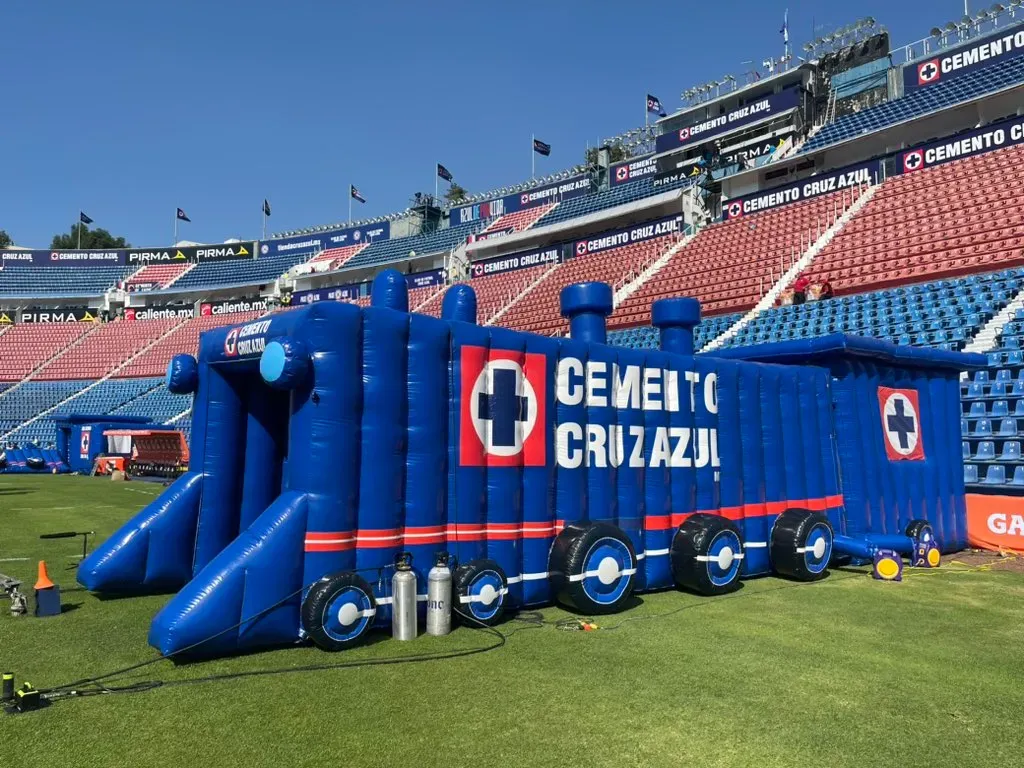 ‘Gusano’ de Cruz Azul en el Ciudad de los Deportes (Imagen de Adrián Esparza Oteo)