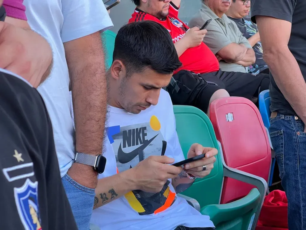 Claudio Baeza en La Florida viendo a Colo Colo. (Foto: DaleAlbo)