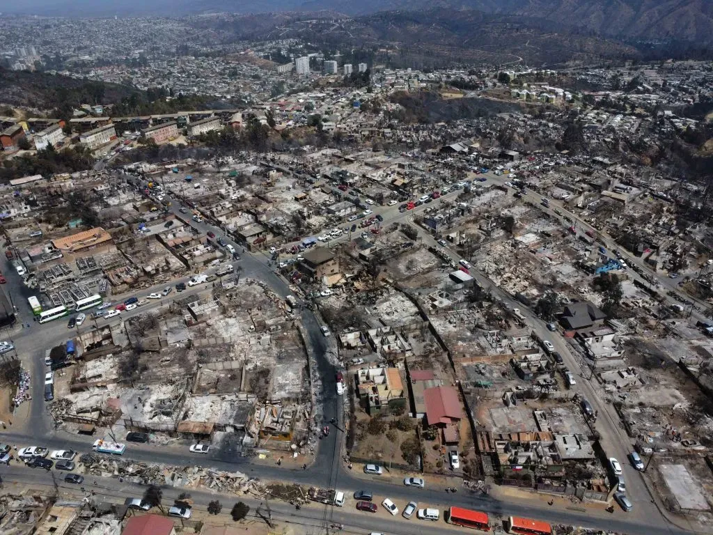 El fuego lamentablemente arrasó con villas enteras en Viña del Mar y sus alrededores | Foto: Aton