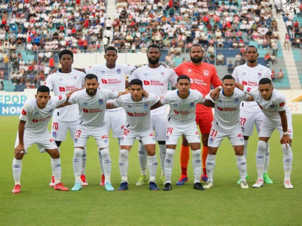Pedro Troglio si quiso llevarse jugadores de Olimpia a Argentina, pero por diferentes motivos no pudo.