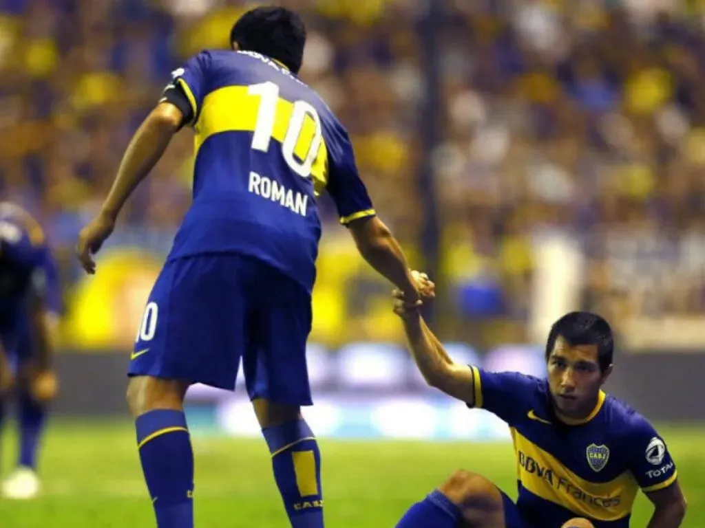 Juan Román Riquelme y Luciano Acosta.