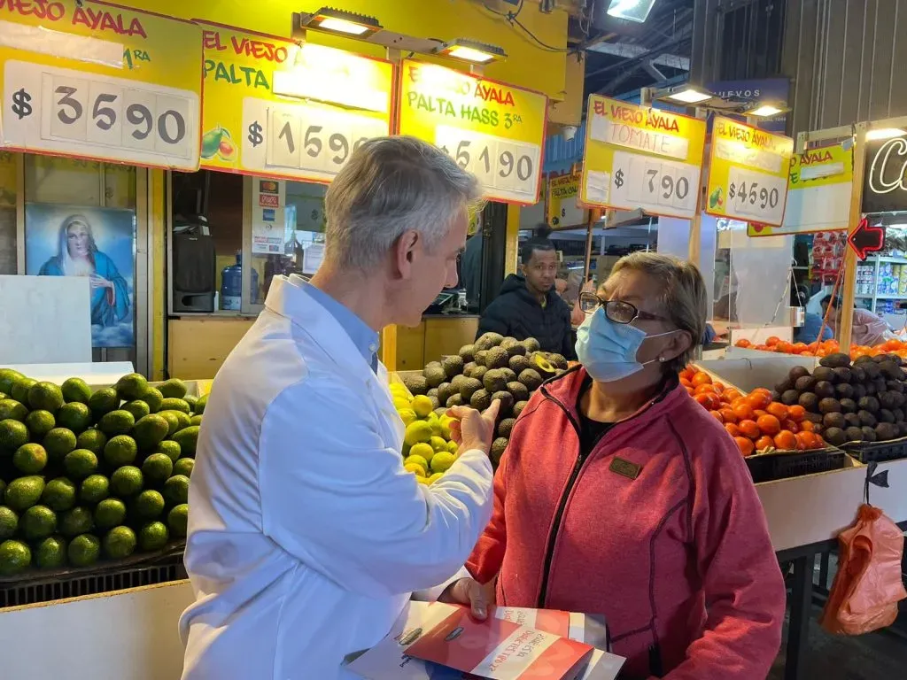 Entre limones y tomates enseñaron tips sobre un ACV