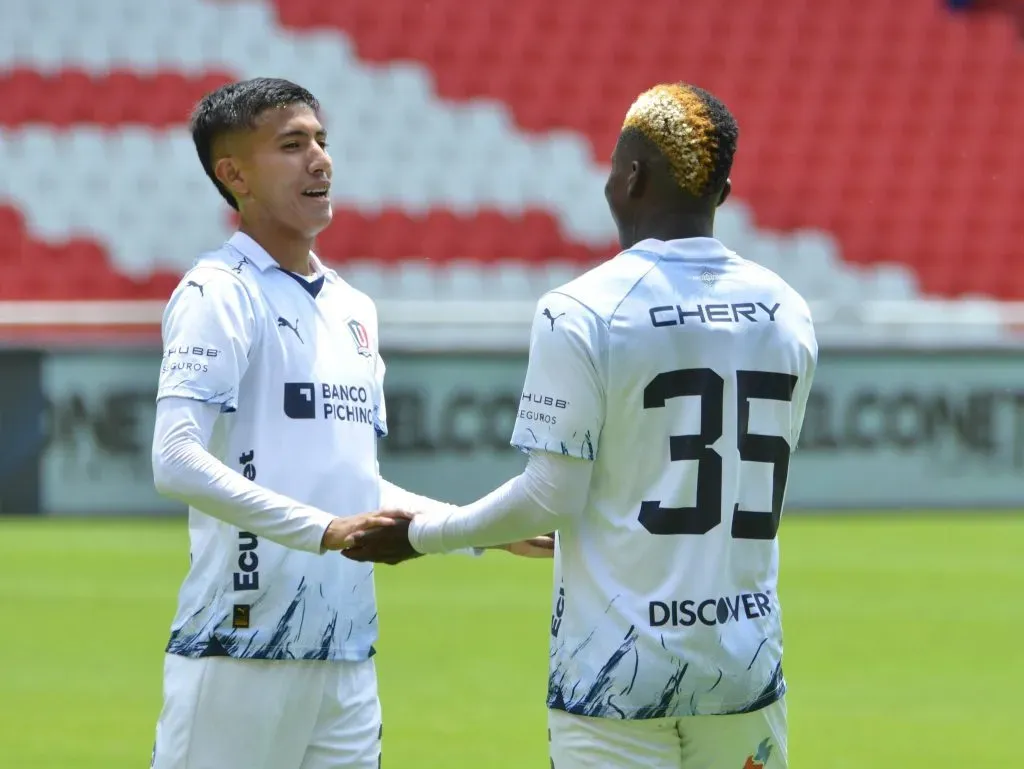 Charcopa ha venido sumando minutos y goles en la pretemporada con Liga de Quito. (Foto: @LDU_Oficial)