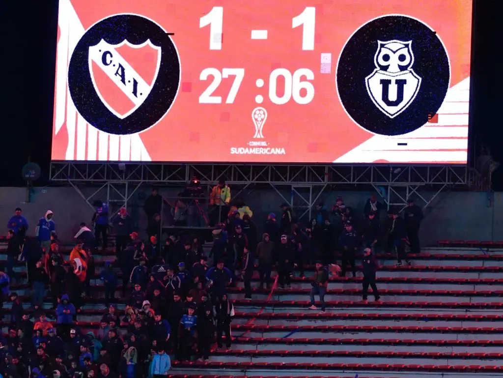 Independiente nunca estuvo en ventaja contra la U, no supo organizar la revancha y se hace la vístima: respuesta azul con la dirección de la FIFA. ¡Jaque mate!