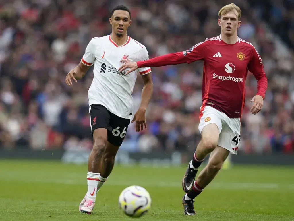 Toby Collyer contra o Liverpool. Foto: IMAGO / Sportimage