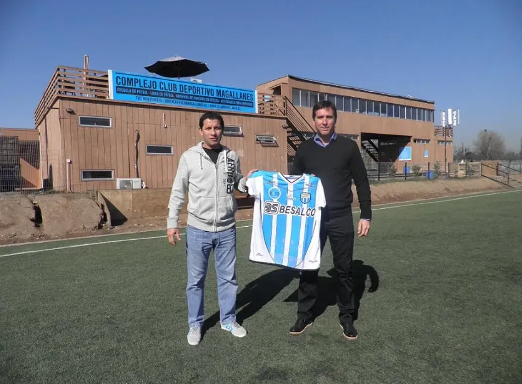 Claudio Úbeda cuando asumió la conducción táctica de Magallanes.