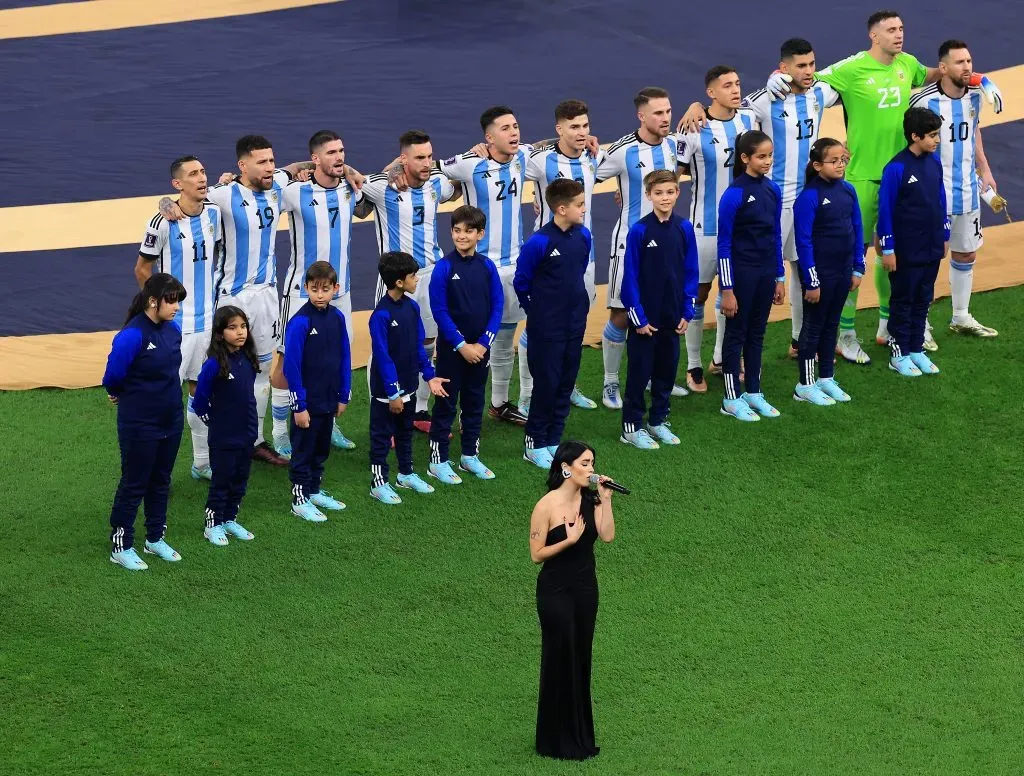 Lali interpretó el himno de Argentina en la final de la Copa del Mundo 2022. Imagen: Getty.