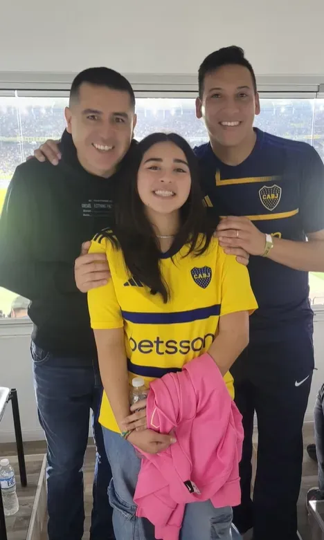 Riquelme, Chiqui Pérez y su hija. (Foto: @chiqui_perez23).