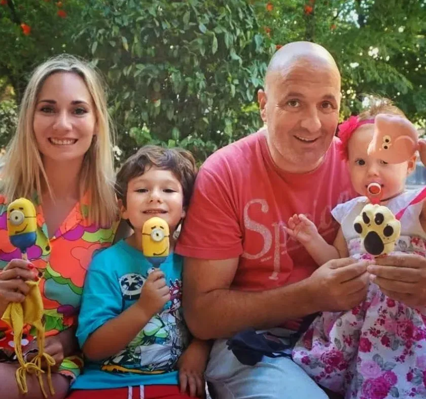 Mauro Laspada junto a su familia. (Foto: @maurosebastianlaspada).