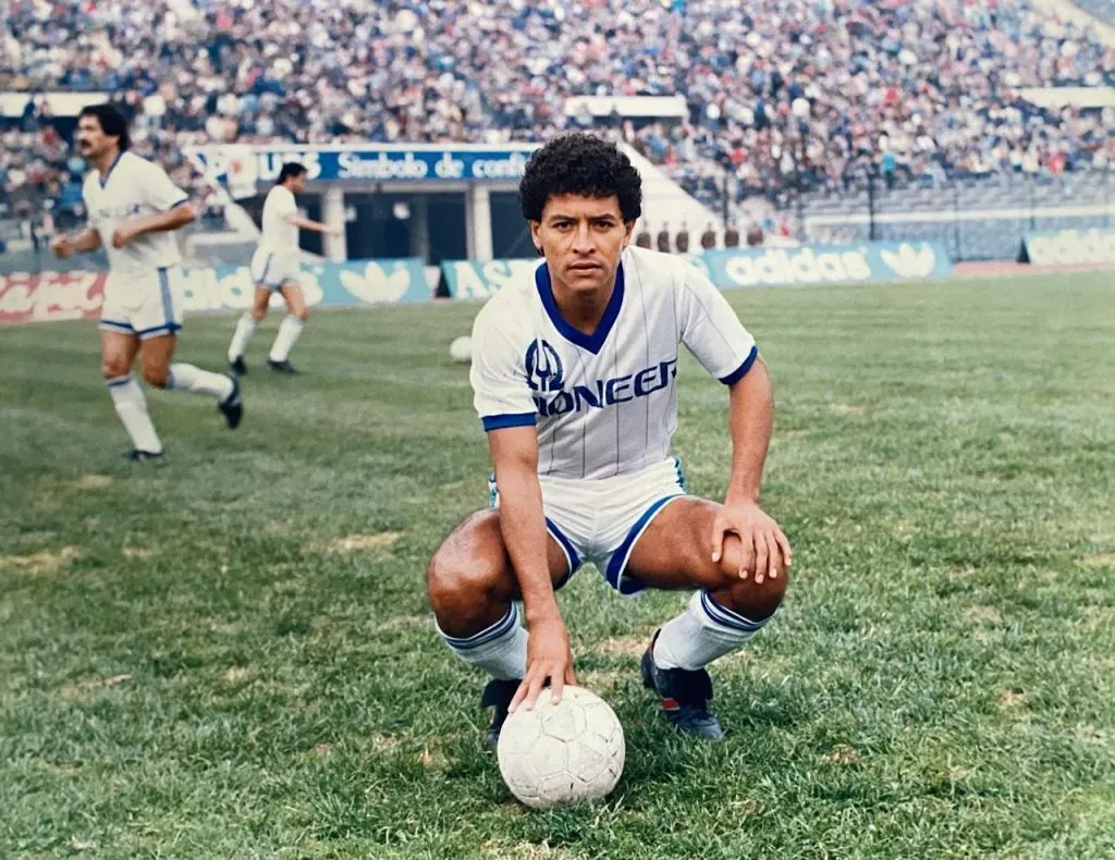 Jota Jota Oré, en el Estadio Nacional defendiendo a Iquique