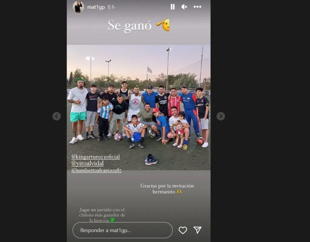 Esta es la foto con que Vidal mostró la pichanga con amigos y familiares | Instagram